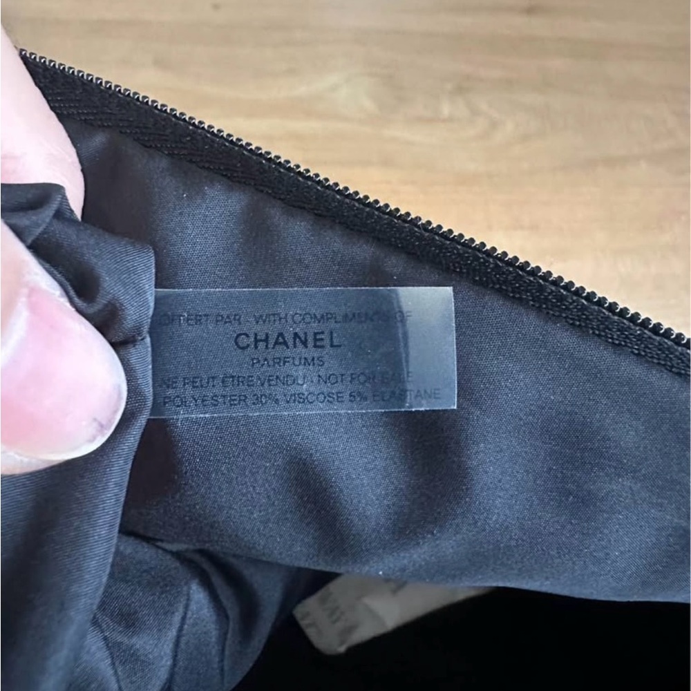 CHANEL Pouch & Vernis Set - Picture 5 of 5
